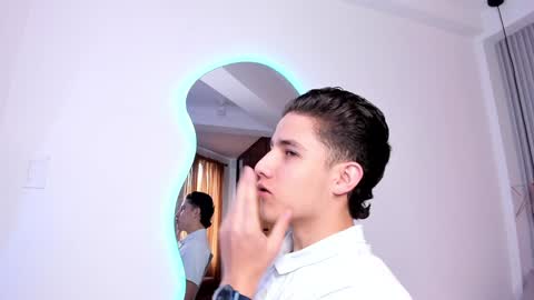  THEO- MATEO  online show from 01/03/25, 02:08