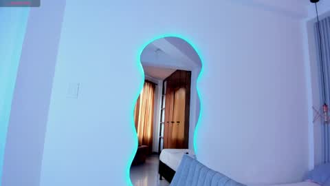  THEO- MATEO  online show from 01/04/25, 08:48