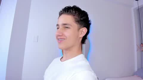  THEO- MATEO  online show from 01/05/25, 04:38