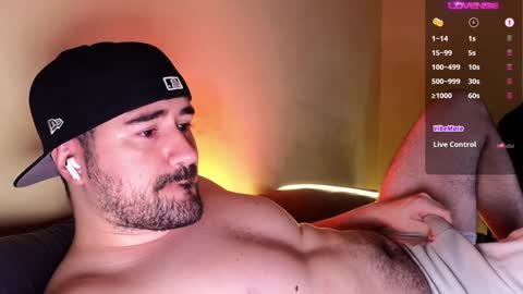 Snapshot of theoravi chatting on 12/02/24, 05:48 Theo Ravi online show from 12/02/24, 05:48