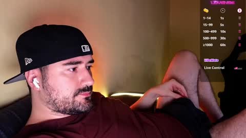 Snapshot of theoravi chatting on 12/04/24, 03:26 Theo Ravi online show from 12/04/24, 03:26