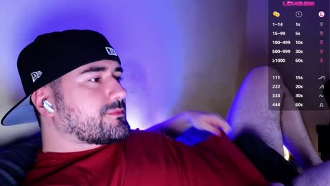 Snapshot of theoravi chatting on 12/25/24, 01:31 Theo Ravi online show from 12/25/24, 01:31