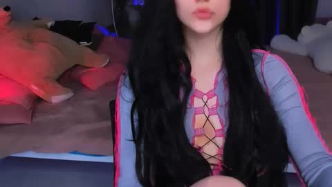 Snapshot of thepretty_kitty chatting on 10/21/25, 04:51 thepretty_kitty online show from 10/21/25, 04:51