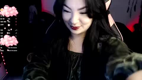 Snapshot of theprojectsara1 chatting on 10/26/25, 04:57 Sara online show from 10/26/25, 04:57