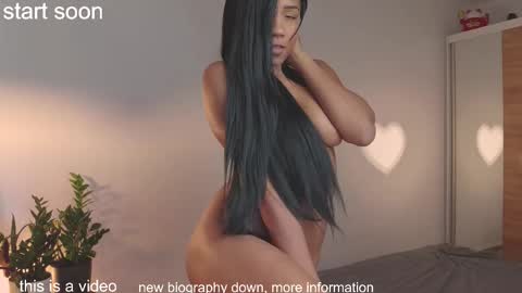 YAYA  online show from 09/19/25, 08:16