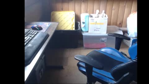 Snapshot of therealbigcheese0695 chatting on 03/01/25, 06:54 therealbigcheese0695 online show from 03/01/25, 06:54