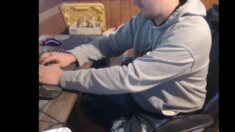 Snapshot of therealbigcheese0695 chatting on 11/04/25, 03:44 therealbigcheese0695 online show from 11/04/25, 03:44