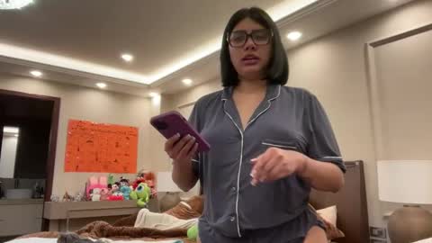 Snapshot of therealcamilabaddie chatting on 10/07/25, 03:04 therealcamilabaddie online show from 10/07/25, 03:04