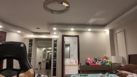 Snapshot of therealcamilabaddie chatting on 11/16/25, 12:22 therealcamilabaddie online show from 11/16/25, 12:22