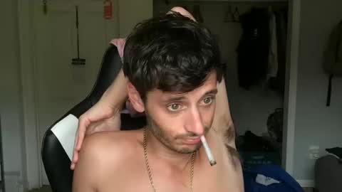 Snapshot of therealdylansdick chatting on 10/07/25, 12:35 therealdylansdick online show from 10/07/25, 12:35