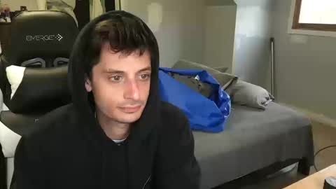 Snapshot of therealdylansdick chatting on 10/14/25, 08:20 therealdylansdick online show from 10/14/25, 08:20