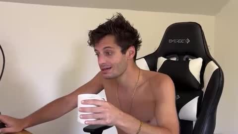 Snapshot of therealdylansdick chatting on 10/19/25, 03:12 therealdylansdick online show from 10/19/25, 03:12