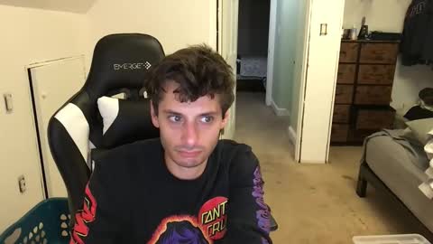 Snapshot of therealdylansdick chatting on 10/21/25, 12:11 therealdylansdick online show from 10/21/25, 12:11