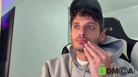 Snapshot of therealdylansdick chatting on 11/08/25, 11:36 therealdylansdick online show from 11/08/25, 11:36