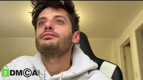 Snapshot of therealdylansdick chatting on 11/11/25, 08:31 therealdylansdick online show from 11/11/25, 08:31