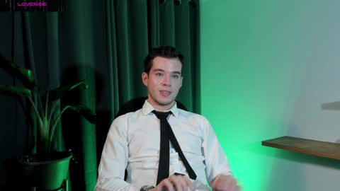 Snapshot of therealmartincox chatting on 12/24/24, 03:49 4th online show from 12/24/24, 03:49