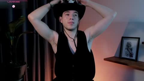 Snapshot of therealmartincox chatting on 02/13/25, 12:46 4th online show from 02/13/25, 12:46