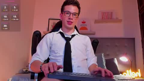 Snapshot of therealmartincox chatting on 10/08/25, 04:37 4th online show from 10/08/25, 04:37