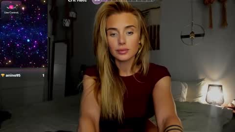 Snapshot of theselina_kyle chatting on 01/06/25, 05:30 Selina Kyle online show from 01/06/25, 05:30