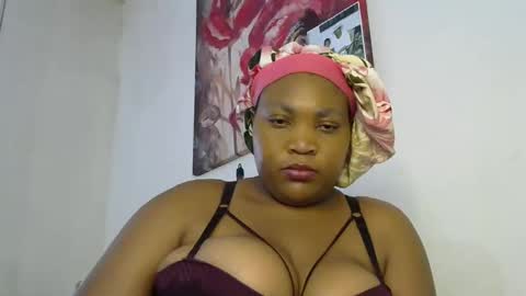 Snapshot of theshybaddie chatting on 01/24/25, 10:32 theshybaddie online show from 01/24/25, 10:32
