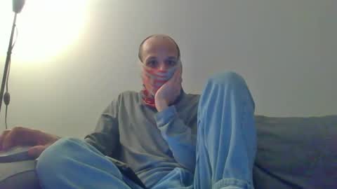 Snapshot of thetubedscarfguy chatting on 02/28/25, 10:28 Scarf guy online show from 02/28/25, 10:28