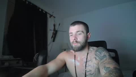 Snapshot of theufcfan_8181 chatting on 11/16/25, 06:08 troy online show from 11/16/25, 06:08