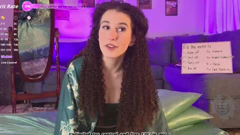 Snapshot of thewillownest chatting on 10/24/25, 05:09 thewillownest online show from 10/24/25, 05:09