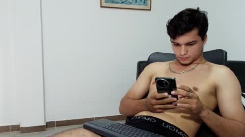 Snapshot of thiago__diaz chatting on 02/14/25, 03:05 Thiago Diaz online show from 02/14/25, 03:05