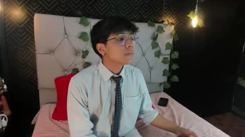 Snapshot of thiago_kozak chatting on 10/13/25, 01:00 thiago online show from 10/13/25, 01:00