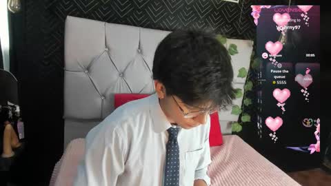 Snapshot of thiago_kozak chatting on 10/14/25, 12:50 thiago online show from 10/14/25, 12:50