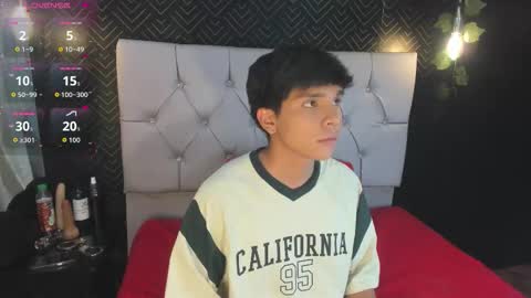 Snapshot of thiago_kozak chatting on 11/11/25, 02:00 thiago online show from 11/11/25, 02:00