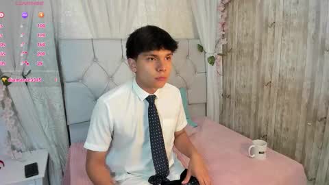 Snapshot of thiago_kozak chatting on 11/17/25, 01:17 thiago online show from 11/17/25, 01:17