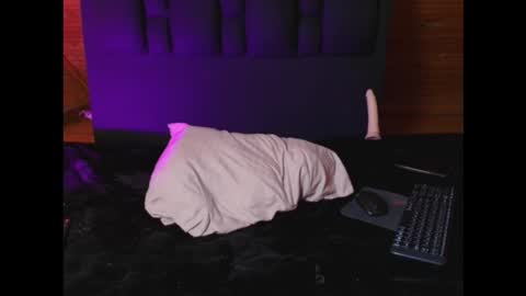 thiago_n_sam online show from 10/09/25, 06:50