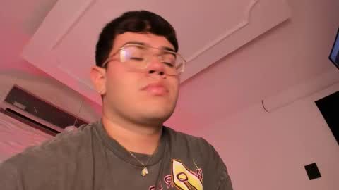 thiago_occonor online show from 11/15/25, 09:11