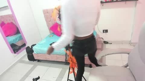 thianahorny online show from 11/01/25, 12:40