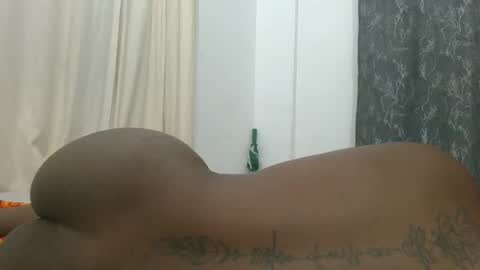 Snapshot of thick_jojo chatting on 01/17/25, 01:47 Call me Taliee online show from 01/17/25, 01:47