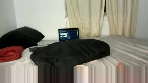 Snapshot of thick_jojo chatting on 01/27/25, 07:03 Call me Taliee online show from 01/27/25, 07:03