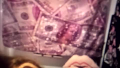 Ariel online show from 10/16/25, 01:50