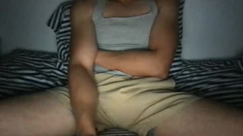 Snapshot of thickkboi7 chatting on 10/19/25, 04:57 thickkboi7 online show from 10/19/25, 04:57