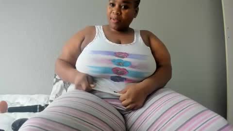 Snapshot of thickleeyanax chatting on 12/13/24, 09:57 thickleeyanax online show from 12/13/24, 09:57