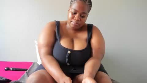 Snapshot of thickleeyanax chatting on 12/22/24, 12:49 thickleeyanax online show from 12/22/24, 12:49