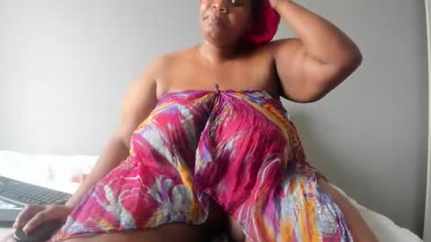 Snapshot of thickleeyanax chatting on 01/17/25, 05:53 thickleeyanax online show from 01/17/25, 05:53