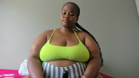 Snapshot of thickleeyanax chatting on 01/24/25, 06:03 thickleeyanax online show from 01/24/25, 06:03