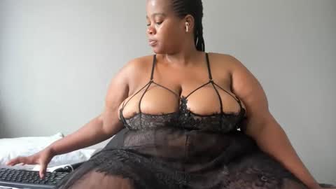 Snapshot of thickleeyanax chatting on 02/09/25, 09:16 thickleeyanax online show from 02/09/25, 09:16