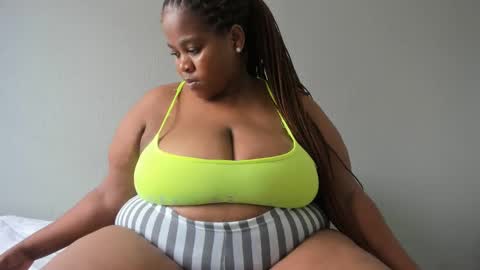 Snapshot of thickleeyanax chatting on 03/07/25, 11:29 thickleeyanax online show from 03/07/25, 11:29