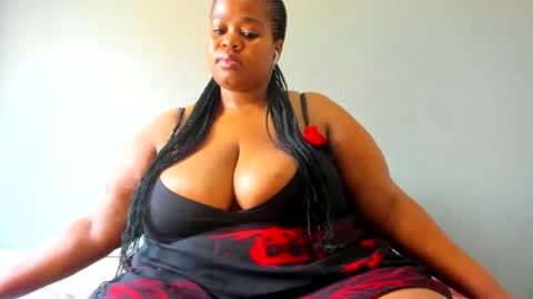 Snapshot of thickleeyanax chatting on 09/22/25, 08:27 thickleeyanax online show from 09/22/25, 08:27