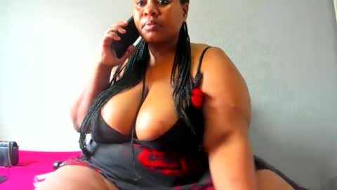 Snapshot of thickleeyanax chatting on 09/30/25, 09:14 thickleeyanax online show from 09/30/25, 09:14