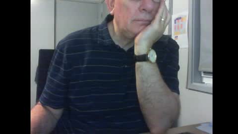 Snapshot of thickmelnik chatting on 01/01/25, 02:20 James online show from 01/01/25, 02:20