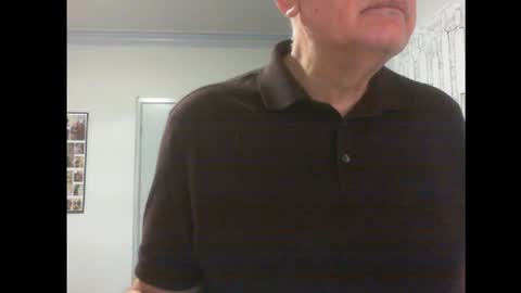 Snapshot of thickmelnik chatting on 01/26/25, 11:18 James online show from 01/26/25, 11:18