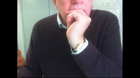 Snapshot of thickmelnik chatting on 09/25/25, 01:26 James online show from 09/25/25, 01:26